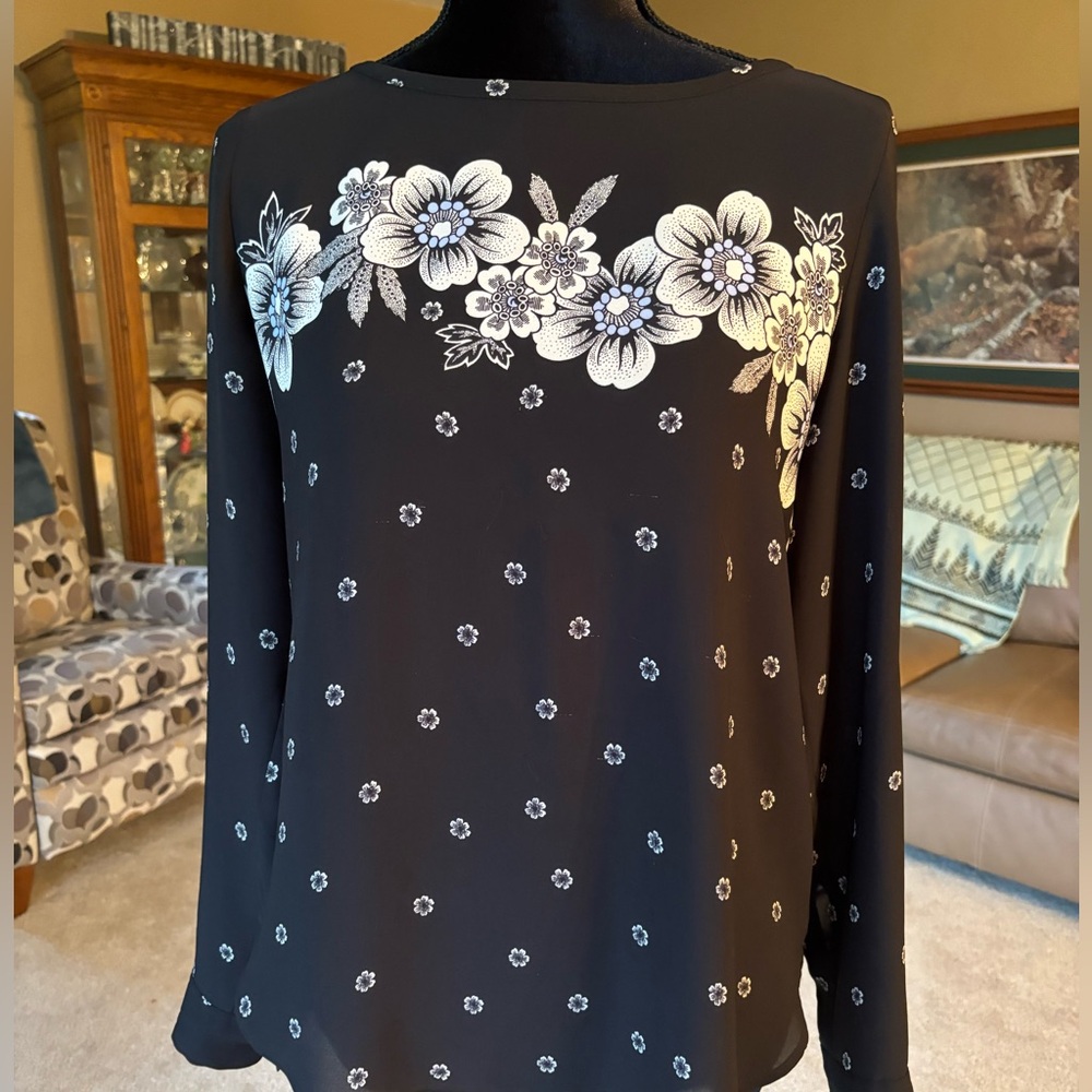 Classy Floral Black Top S